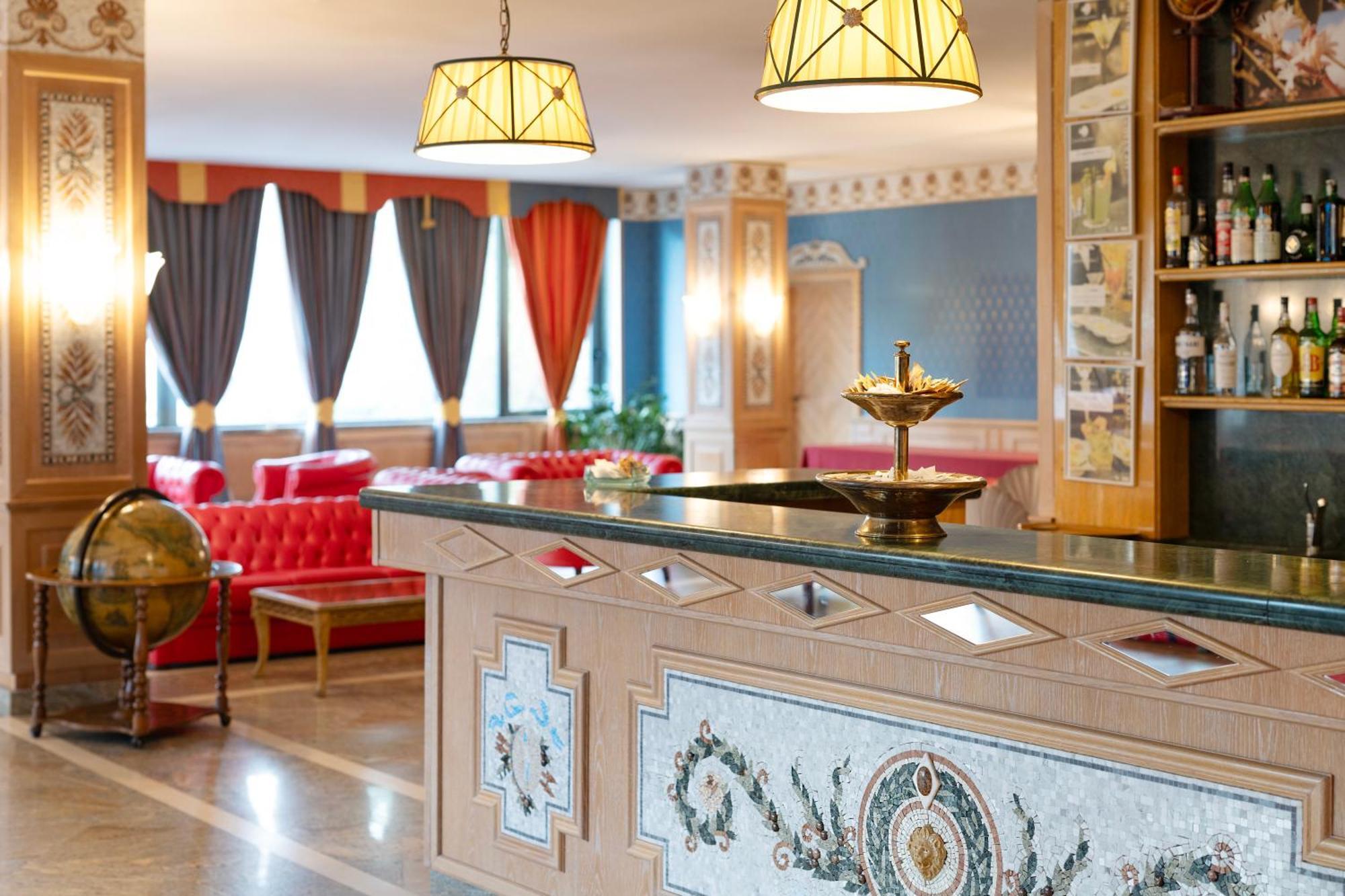 Hotel Promenade Montesilvano Marina Exteriör bild